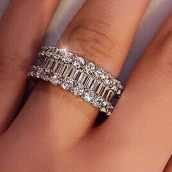 Elegant Women's 925 Silver Wedding Sapphire Ring - Picture 2 of 3